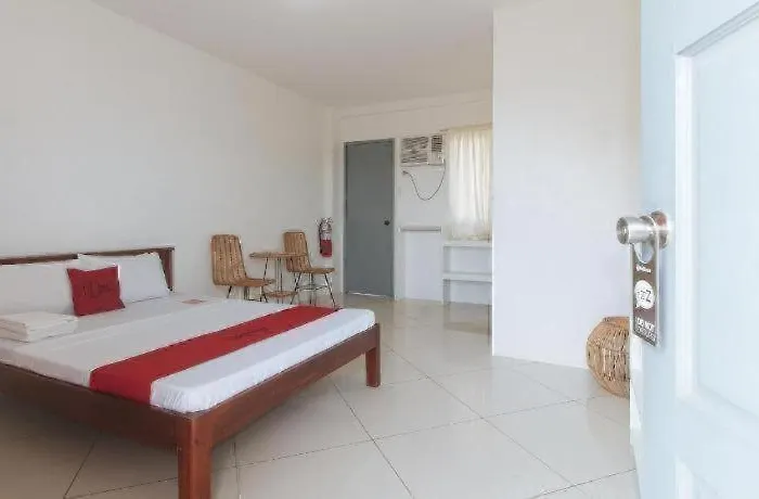 호텔 Reddoorz At Fat J Apartelle Mactan 막탄