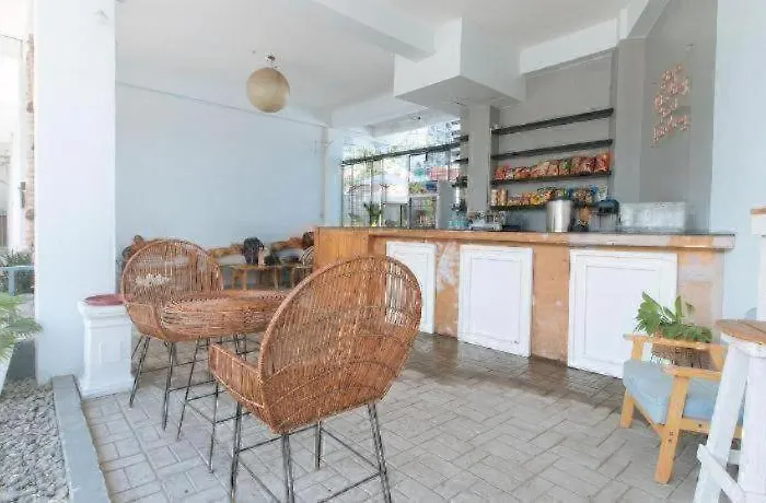 Reddoorz At Fat J Apartelle Mactan 2* 막탄