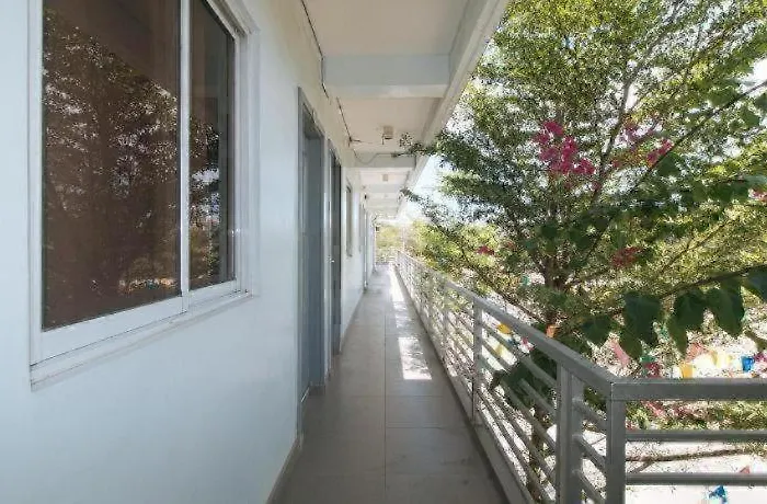 Reddoorz At Fat J Apartelle Mactan 호텔 막탄