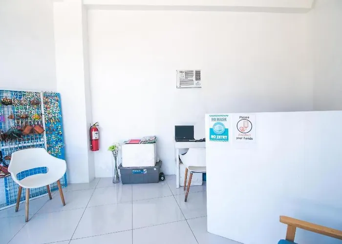 Reddoorz At Fat J Apartelle Mactan 호텔