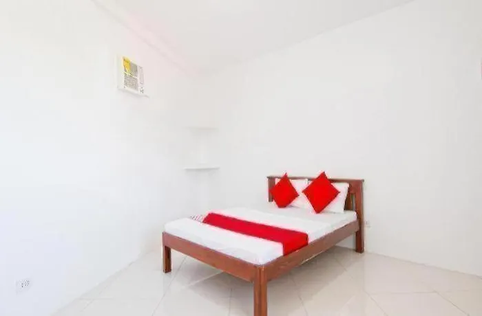 Reddoorz At Fat J Apartelle Mactan 막탄