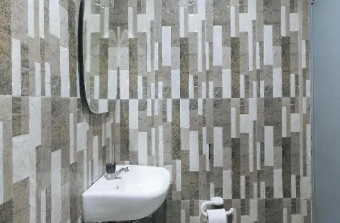 호텔 Reddoorz At Fat J Apartelle Mactan