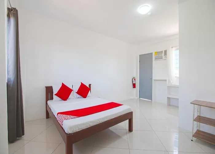 Reddoorz At Fat J Apartelle Mactan 호텔 2*